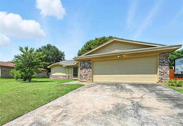 property at 1333 Mercedes St