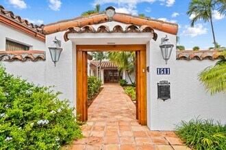 1511 E Lake Dr in Fort Lauderdale, FL - Building Photo - Building Photo