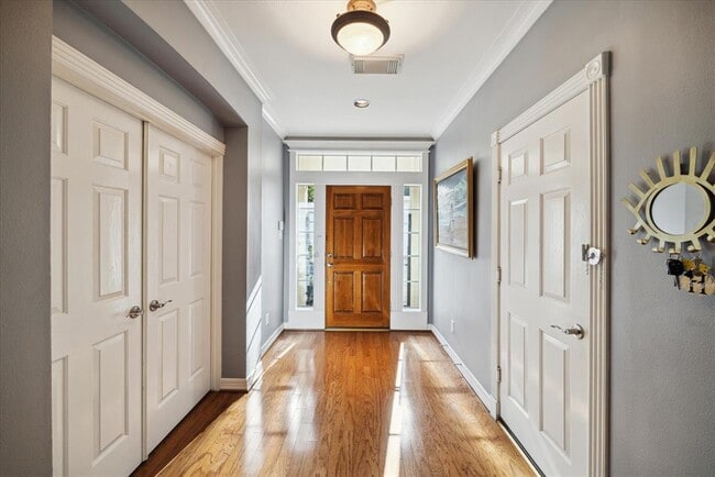 5403 Blossom St in Houston, TX - Building Photo - Building Photo