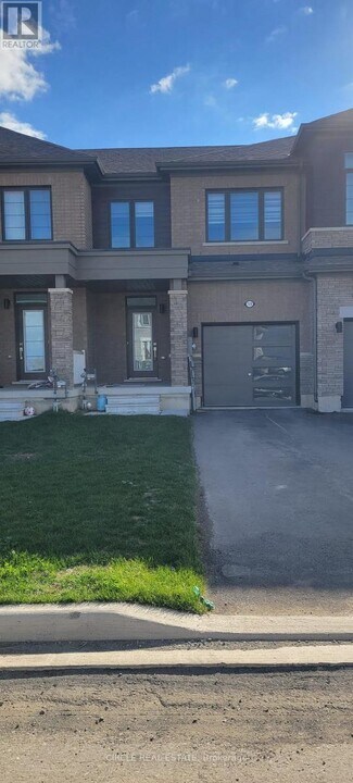 159 Brighton Ln in Thorold, ON - Building Photo
