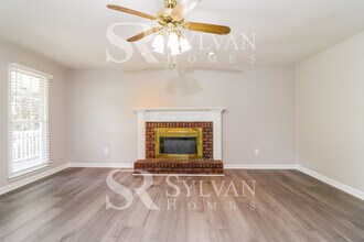 582 Abbington Ln in Douglasville, GA - Building Photo - Building Photo