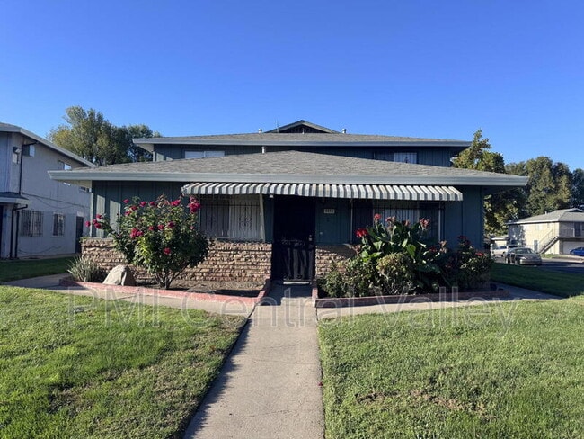 property at 4479 La Cresta Way