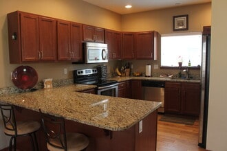 341 Holland Ave in Bellingham, WA - Building Photo - Building Photo