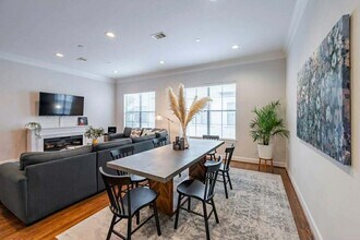 2210 Mid Ln in Houston, TX - Building Photo - Building Photo