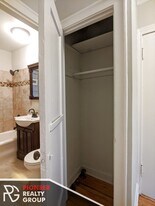 542 W Surf St, Unit 540-N1 in Chicago, IL - Building Photo