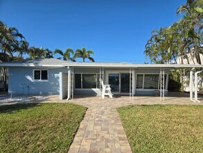 11140 5th St E in Treasure Island, FL - Building Photo - Building Photo