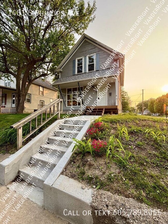 property at 1401 S Phillips Ave