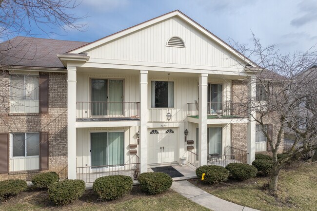 5230 Regency Dr in Toledo, OH - Foto de edificio - Building Photo