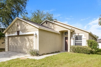 5529 New Cambridge Rd in Orlando, FL - Foto de edificio - Building Photo