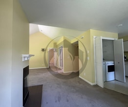 8710 SW Curry Dr in Wilsonville, OR - Building Photo - Building Photo