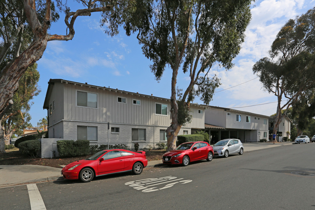 3080 Lincoln St in Carlsbad, CA - Building Photo