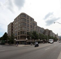 The Port in Toronto, ON - Building Photo