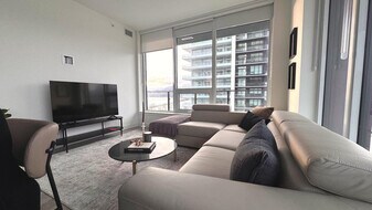 1626 Water St in Kelowna, BC - Building Photo