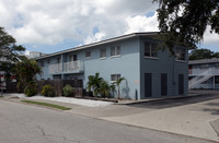 2055 Arlington St in Sarasota, FL - Building Photo - Building Photo