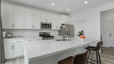 2411 N Paintbrush Dr in Saratoga Springs, UT - Building Photo - Building Photo