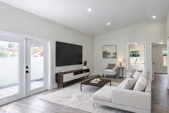 1012 NE 17th Ct, Unit 3