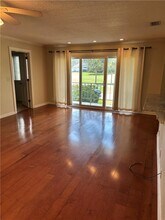 300 N Windward Dr in St. Simons Island, GA - Building Photo - Building Photo