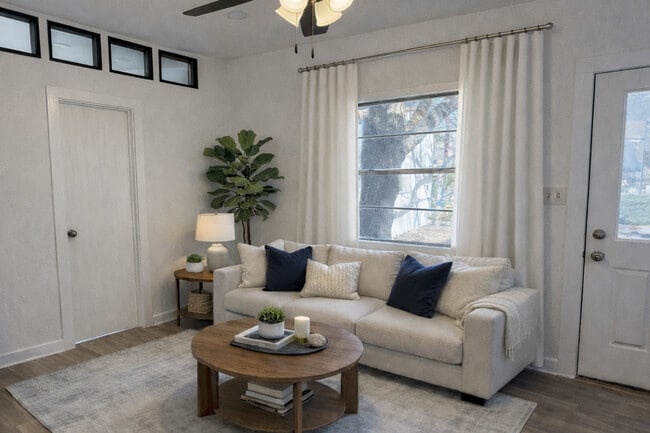 4400 Aspen St in Bryan, TX - Building Photo - Building Photo