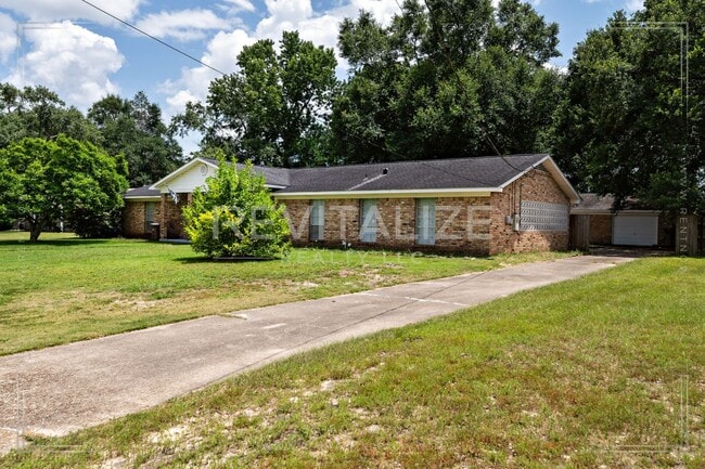 5963 Mal Dr in Mobile, AL - Building Photo - Building Photo