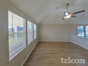 421 Rowdy Dr in Royse City, TX - Foto de edificio - Building Photo