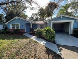 8206 Clover Hill Loop in Hudson, FL - Building Photo