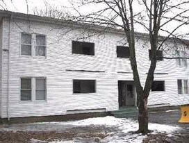 16 Saint James Row in Danielson, CT - Building Photo