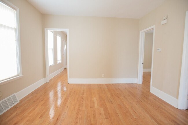 2429 N Farwell Ave in Milwaukee, WI - Building Photo - Building Photo
