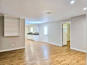 5922 Densmore Dr in Houston, TX - Building Photo - Building Photo