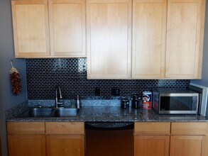 1000 W Leland Ave, Unit 9C in Chicago, IL - Building Photo - Building Photo
