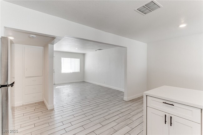 property at 309 N 16th St