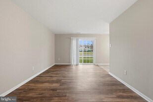 4546 Rosemarie Dr in Bensalem, PA - Building Photo