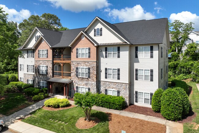 Tatton Park Apartments in Winston-Salem, NC - Building Photo - Building Photo