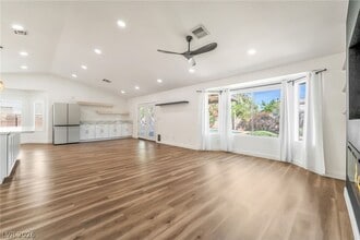 130 Weatherstone Dr in Henderson, NV - Building Photo - Building Photo