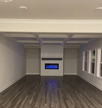 Room in House on Br Crk Cv in Flowery Branch, GA - Building Photo - Building Photo
