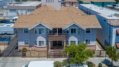 1513 W 11th Pl in Los Angeles, CA - Building Photo - Building Photo