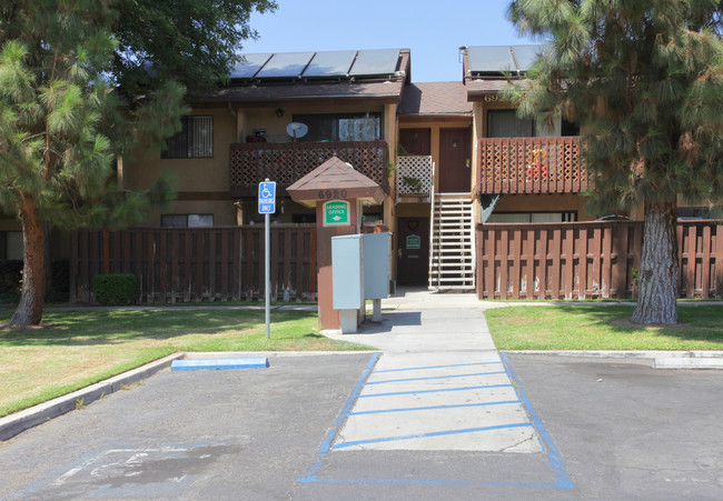 Meadow Woods Apartments in Riverside, CA - Building Photo - Building Photo