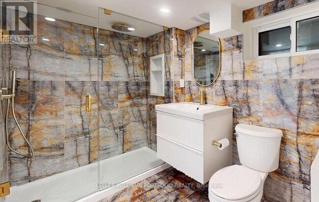 22 Pitt Ave in Toronto, ON - Building Photo - Building Photo