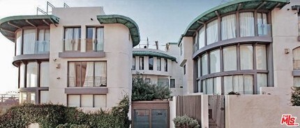 11 Marine Terrace-Unit -4 in Santa Monica, CA - Building Photo - Building Photo