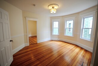 35 Sudan St, Unit 4-bed 4.5-bath in Boston, MA - Foto de edificio - Building Photo