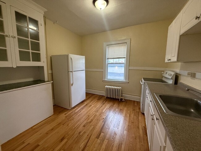 property at 851-853-853 Wethersfield Ave