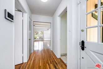 11889 Tiara St in Los Angeles, CA - Building Photo - Building Photo