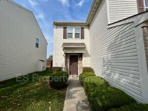 8042 Wildwood Farms Dr in Indianapolis, IN - Building Photo - Building Photo