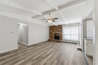 420 Thomas Chapel Dr in Arlington, TX - Building Photo - Building Photo