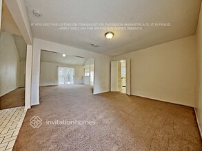 12902 Village Gate Dr in Houston, TX - Building Photo - Building Photo