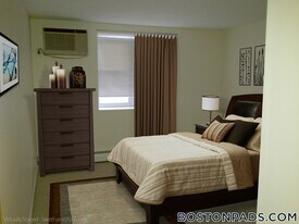 230 Babcock St, Unit 3B in Brookline, MA - Building Photo