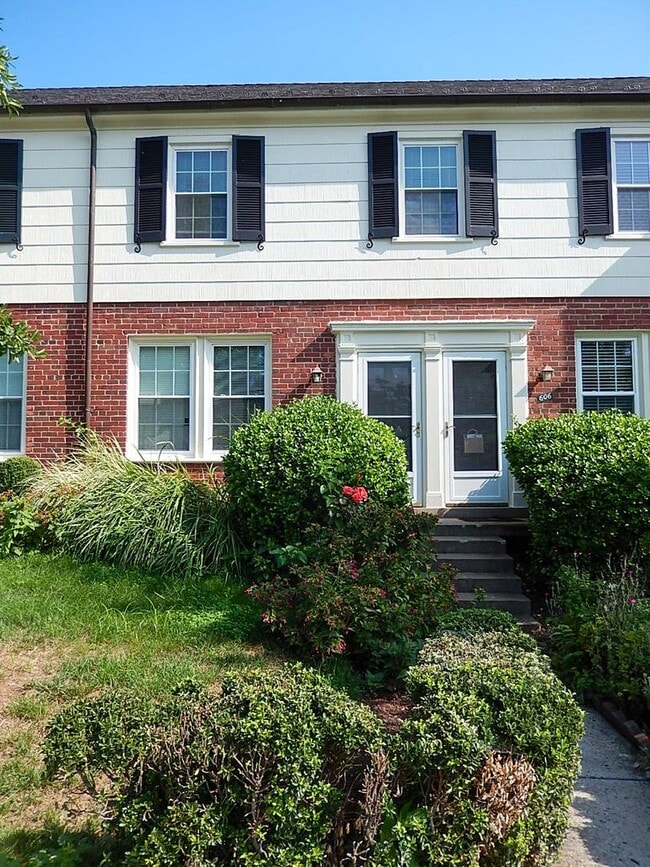 2601 16th St S in Arlington, VA - Building Photo - Building Photo