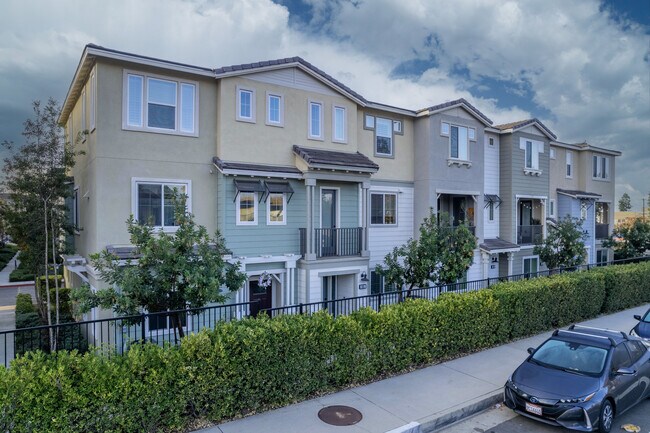 Bonita Village in Pomona, CA - Building Photo - Building Photo