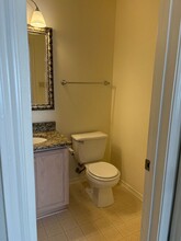 211 Clover Creek in San Antonio, TX - Building Photo - Building Photo