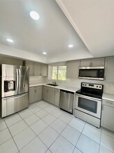 922 NW 106th Avenue Cir in Miami, FL - Building Photo - Building Photo