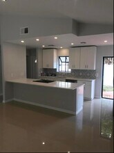 560 NE 48th St in Boca Raton, FL - Building Photo - Building Photo